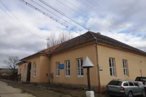 Cs&iacute;kzs&ouml;g&ouml;di &aacute;ltal&aacute;nos iskola