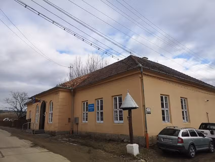 Cs&iacute;kzs&ouml;g&ouml;di &aacute;ltal&aacute;nos iskola