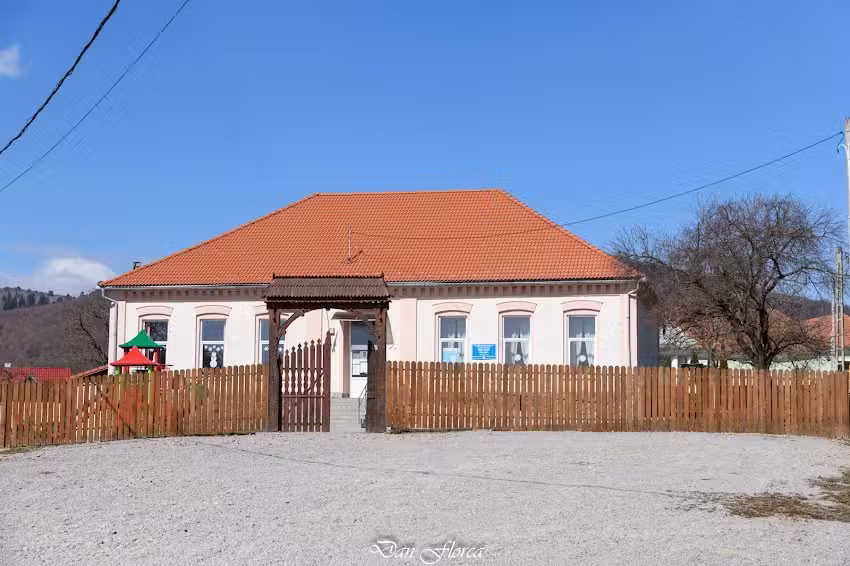 D&aacute;vid J&oacute;zsef &Aacute;ltal&aacute;nos Iskola