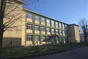 Gimnaziala „Dan Barbilian”