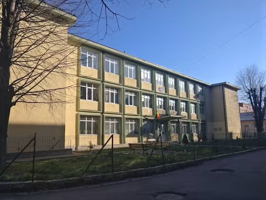 Gimnaziala &bdquo;Dan Barbilian&rdquo;