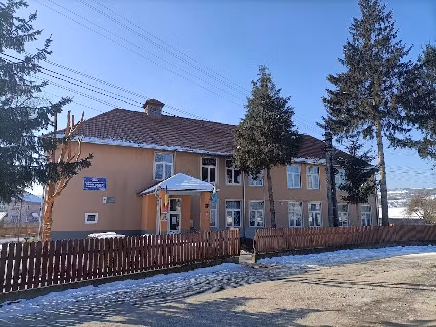 J&oacute;sika Mikl&oacute;s &Aacute;ltal&aacute;nos Iskola