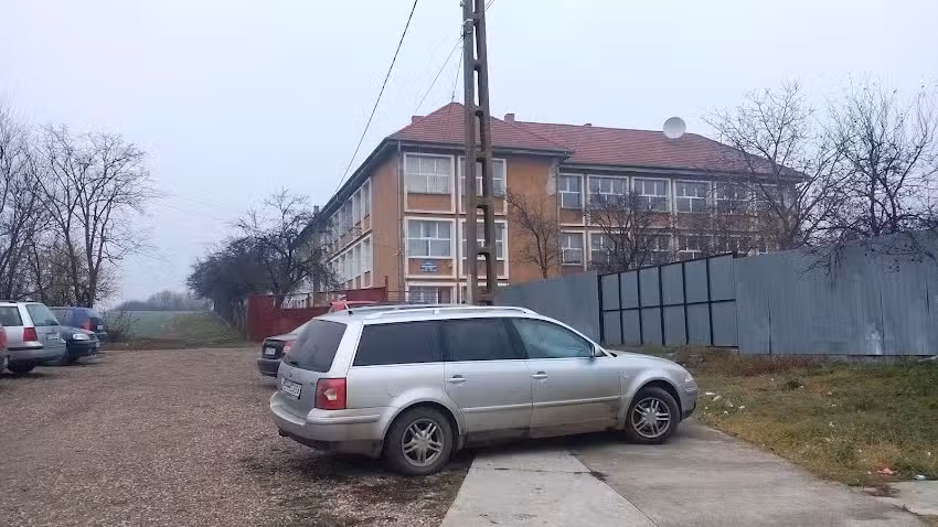 ŞCOALA CLASELE I-VIII S&Acirc;RBI