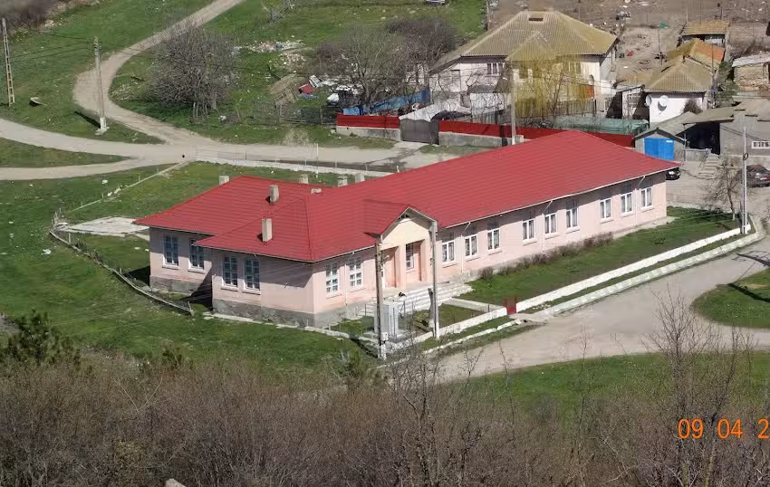 Școala cu clasele I-IV din Camena