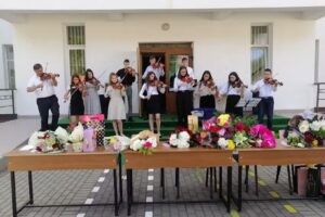 Școala cu clasele I-VIII