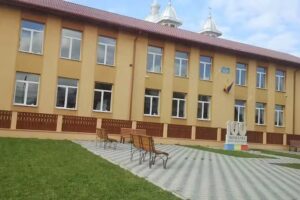 ŞCOALA CU CLASELE I-VIII IEUD