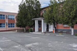 ŞCOALA CU CLASELE I-VIII LUMINA