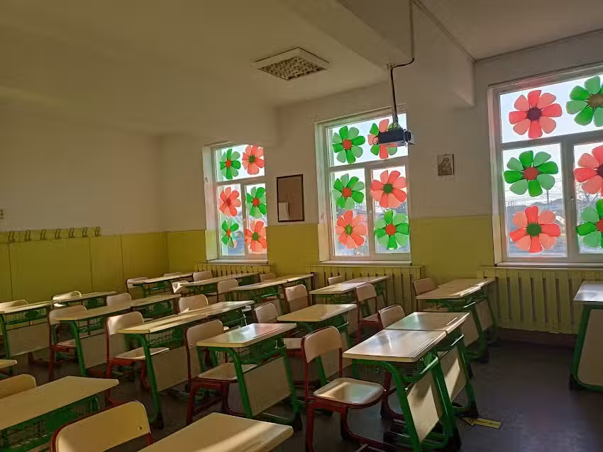 ŞCOALA CU CLASELE I-VIII NR. 1