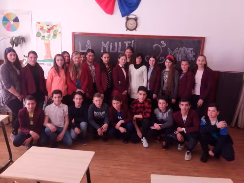 ŞCOALA CU CLASELE I-VIII NR. 1 IASLOVĂŢ