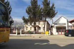 Scoala generala cu clasele I-VIII Pilesti