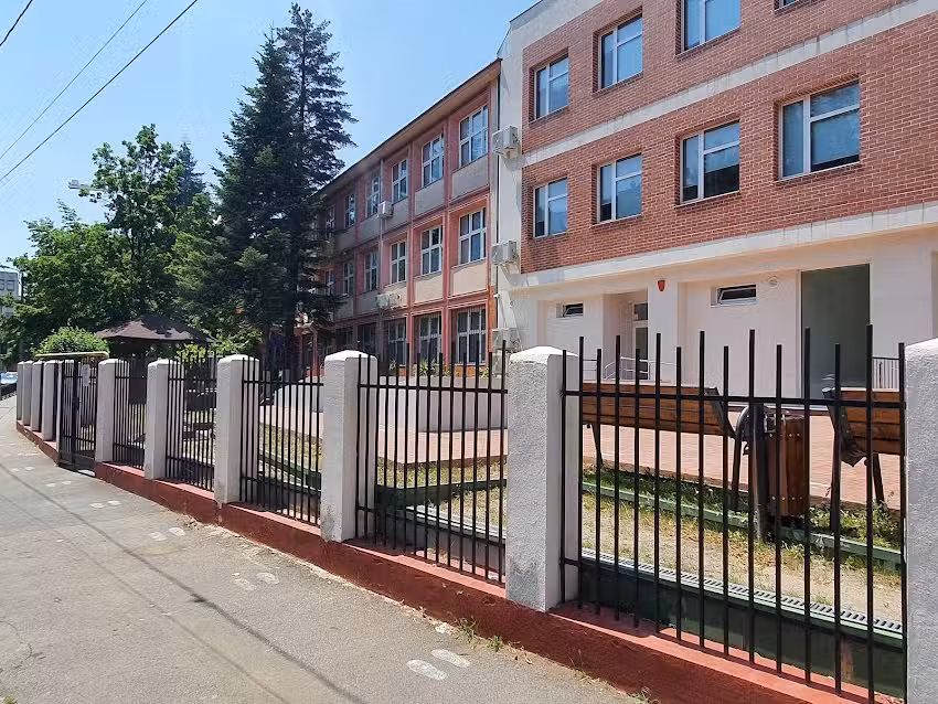 Școala Gimnazială Elena Văcărescu