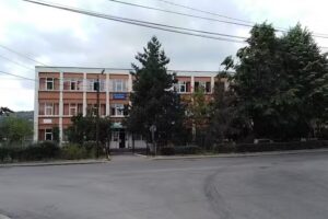 Școala Gimnazială &bdquo;Ion C&acirc;mpineanu&rdquo;, municipiul C&acirc;mpina