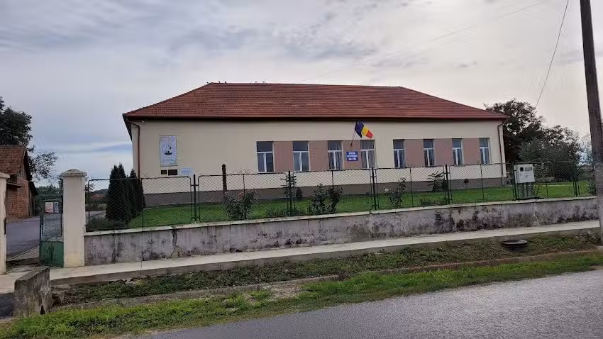 ŞCOALA GIMNAZIALĂ LOMPIRT