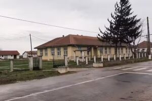 Școală Primară – Primary School
