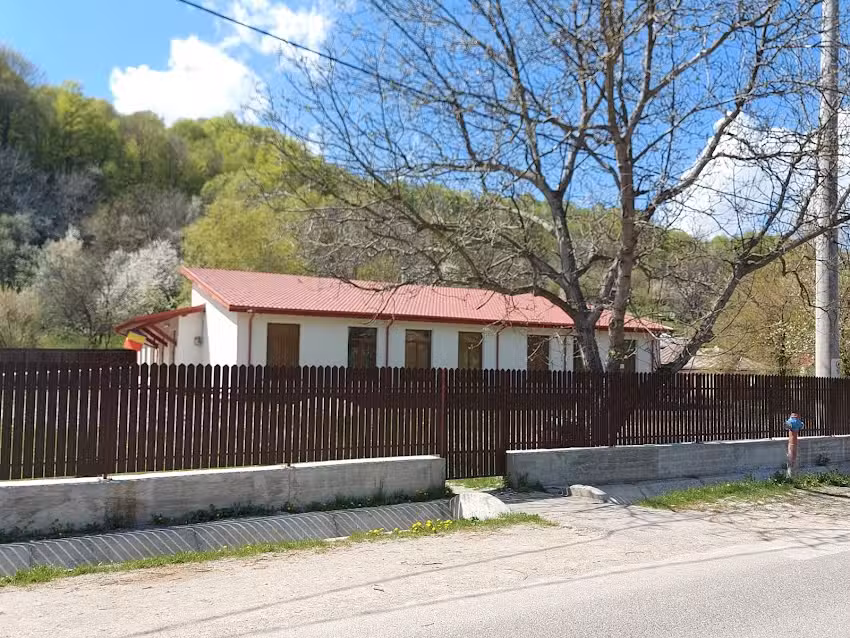 Scoala Primara Spulber &ndash; Carsochesti