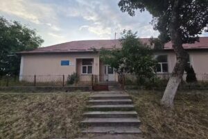 Școala primară Vezendiu