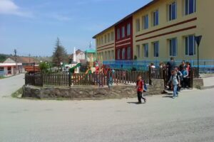 Târnova Elementary School