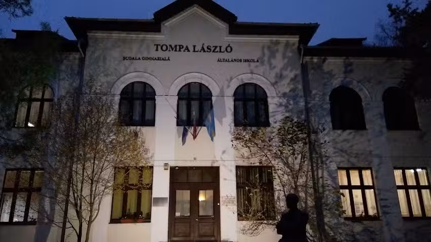 Tompa L&aacute;szl&oacute; &Aacute;ltal&aacute;nos Iskola